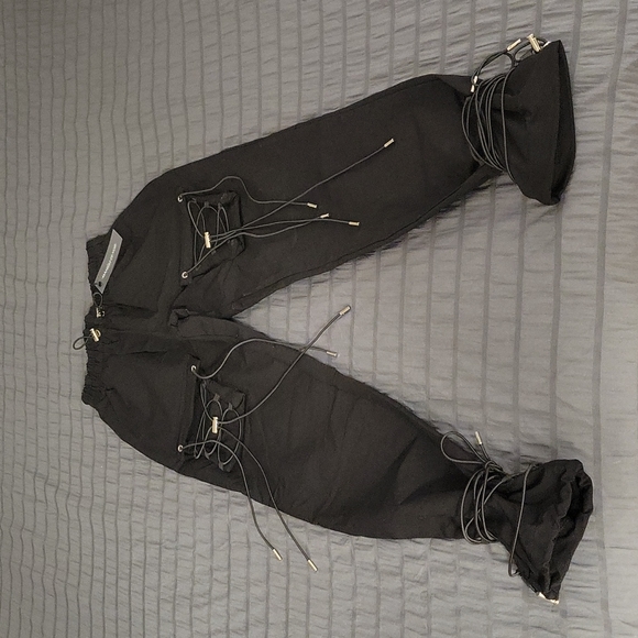 Manière De Voir - Cargo Pants with Bungee cord - Picture 1 of 3